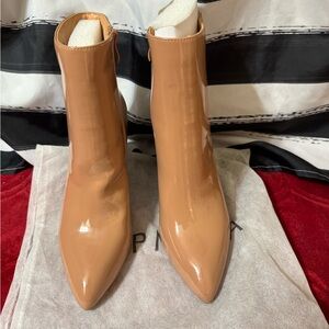 TOP Moda Glossy Tan Ankle Booties